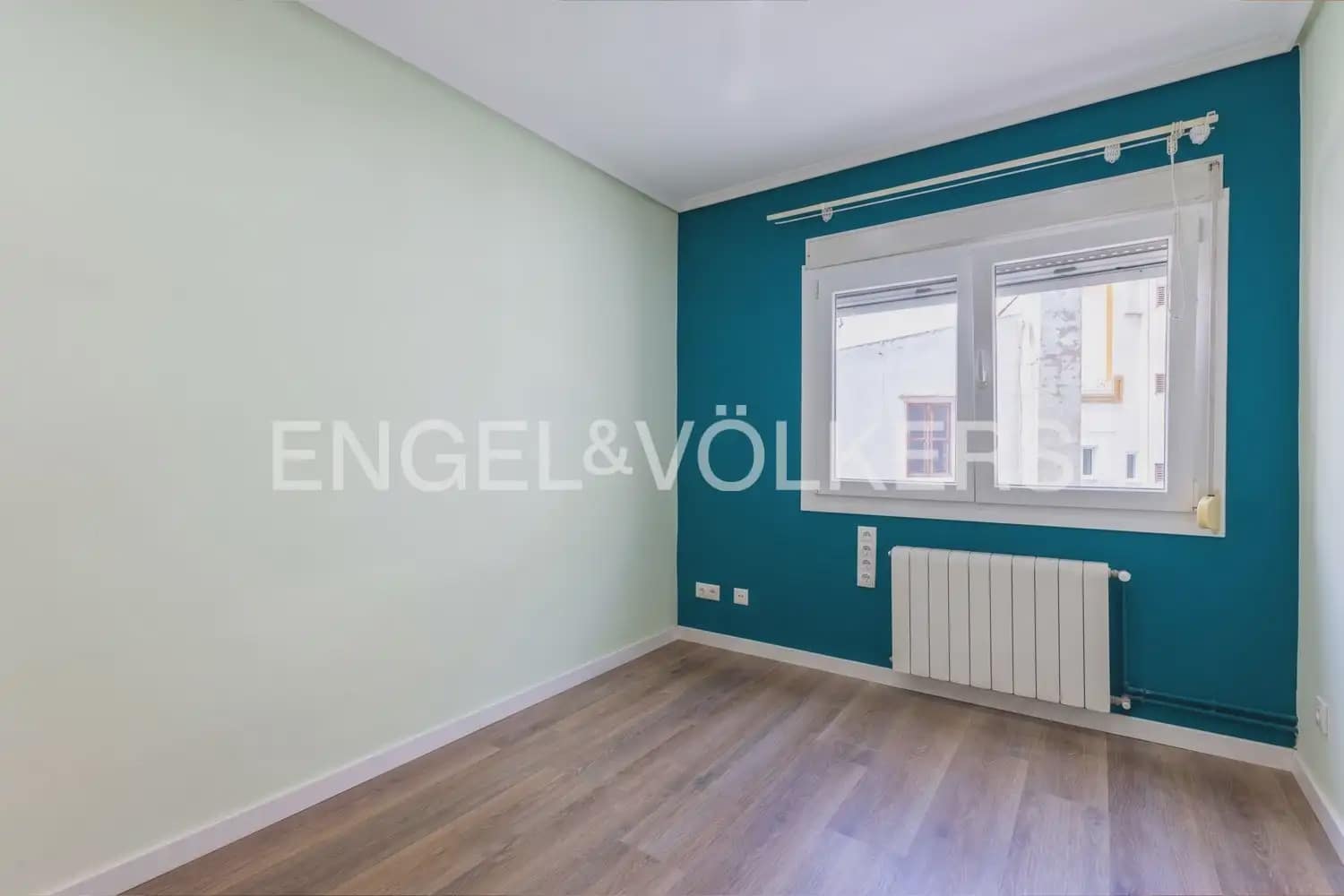 3 bedroom Flat for rent in Valencia city - € 2,300 (Ref: 9897652)
