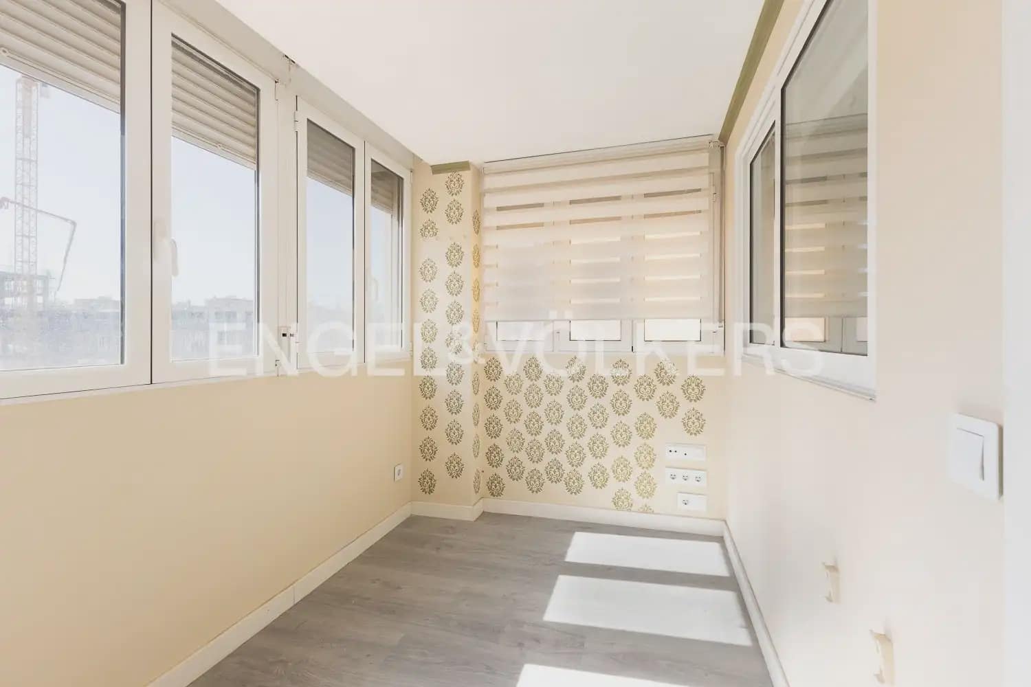 4 sypialnia Mieszkanie na sprzedaż w Miasto Walencja z garażem - 335 000 € (Ref: 9897653)