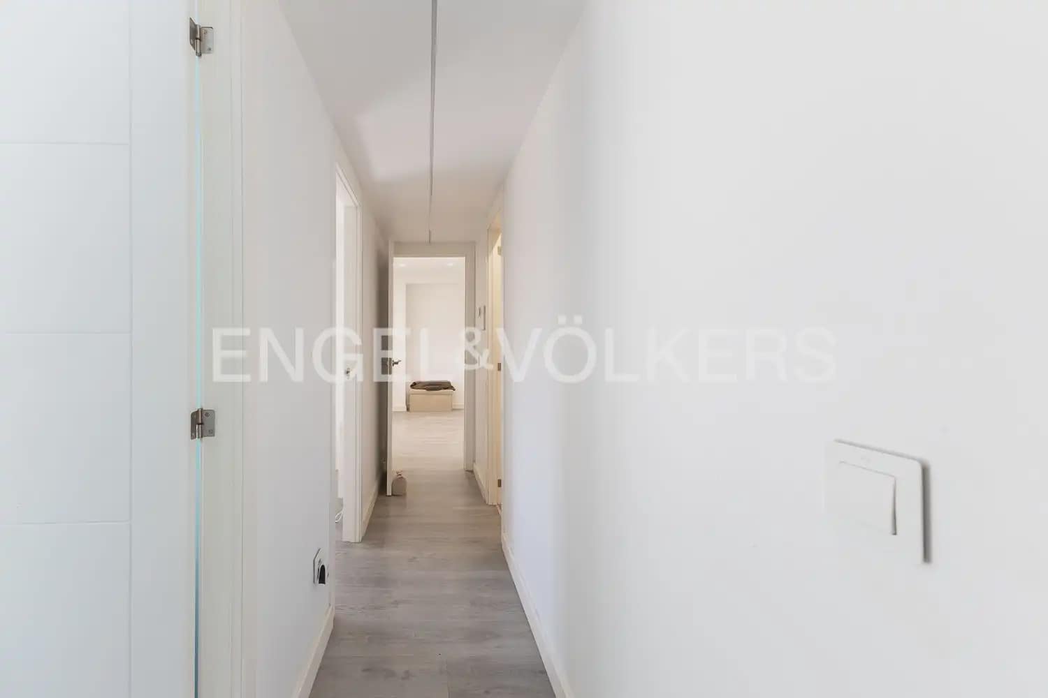 4 sypialnia Mieszkanie na sprzedaż w Miasto Walencja z garażem - 335 000 € (Ref: 9897653)