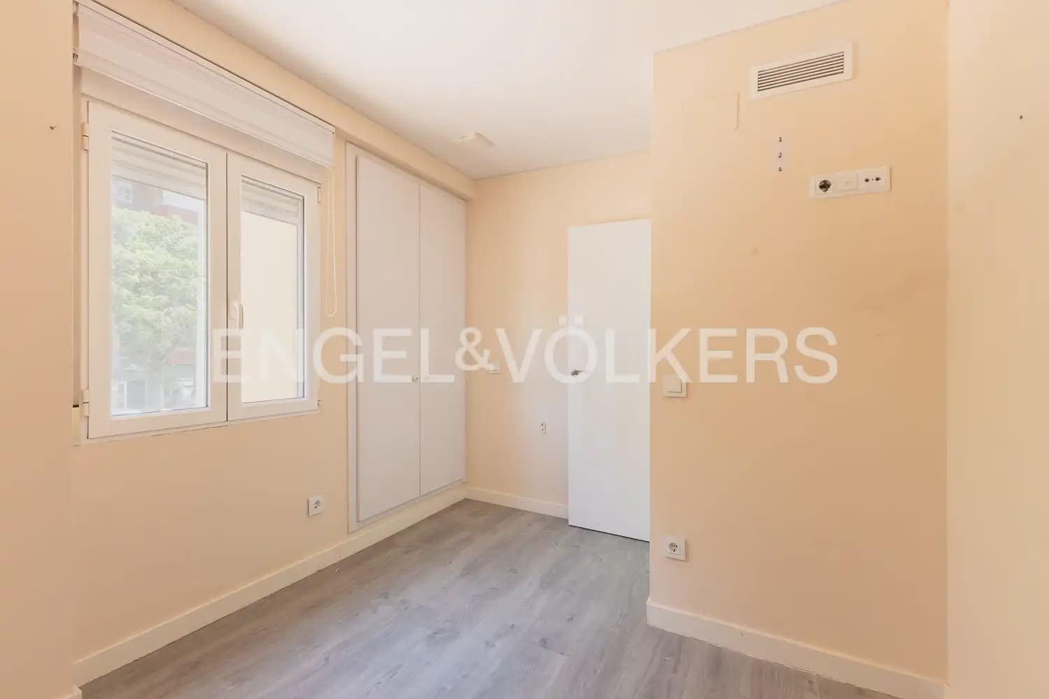 4 sypialnia Mieszkanie na sprzedaż w Miasto Walencja z garażem - 335 000 € (Ref: 9897653)