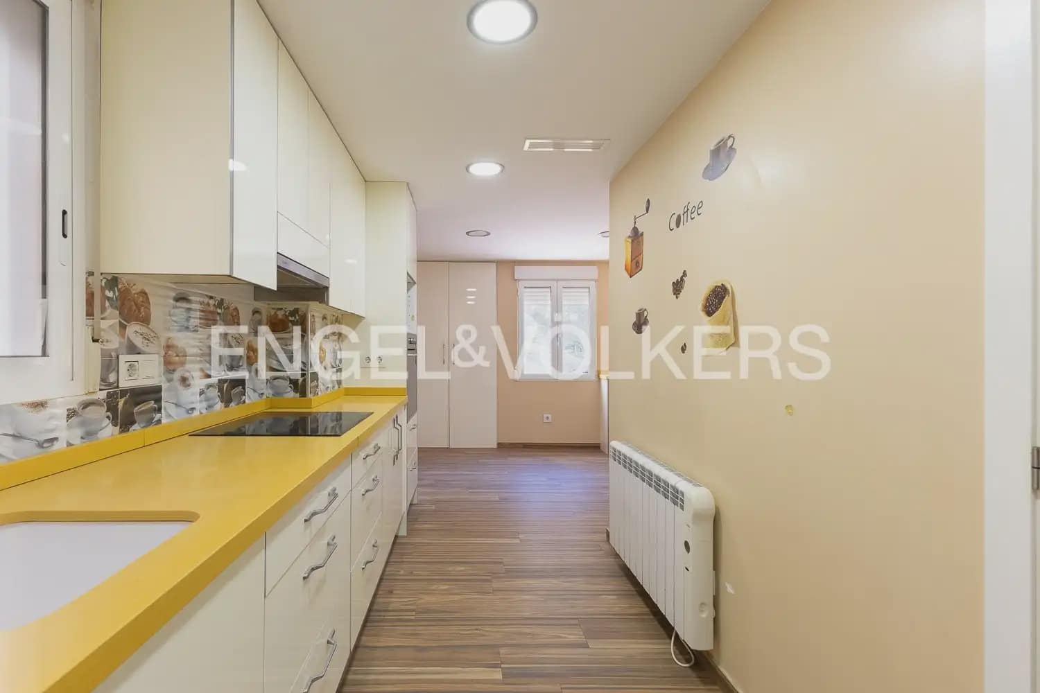 4 sypialnia Mieszkanie na sprzedaż w Miasto Walencja z garażem - 335 000 € (Ref: 9897653)