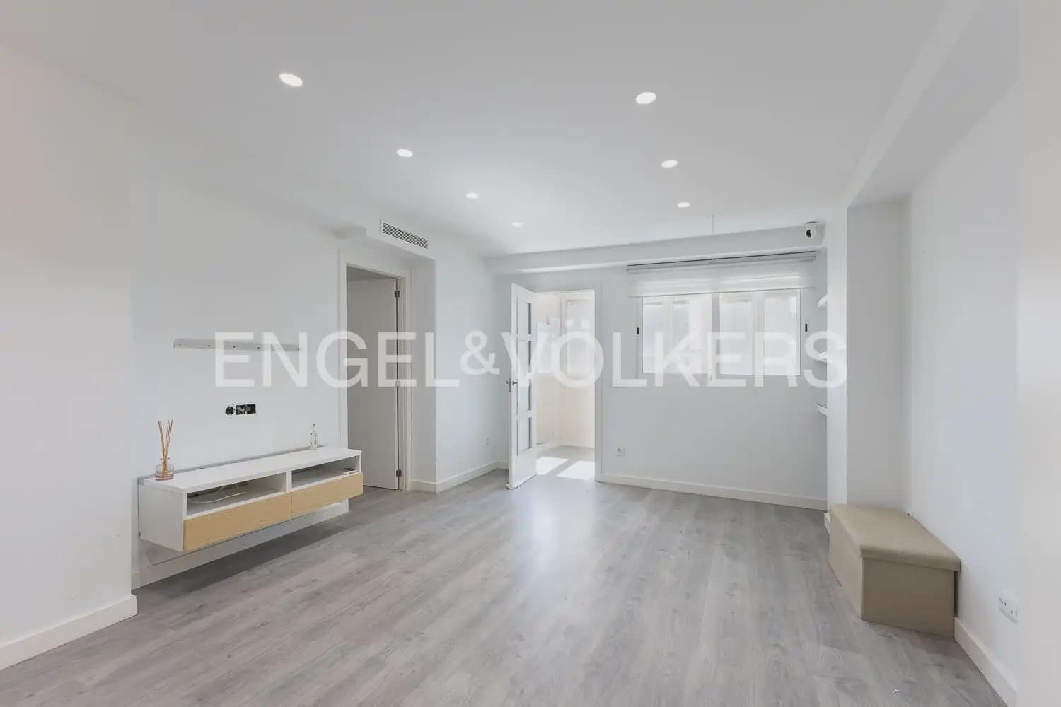 4 sypialnia Mieszkanie na sprzedaż w Miasto Walencja z garażem - 335 000 € (Ref: 9897653)