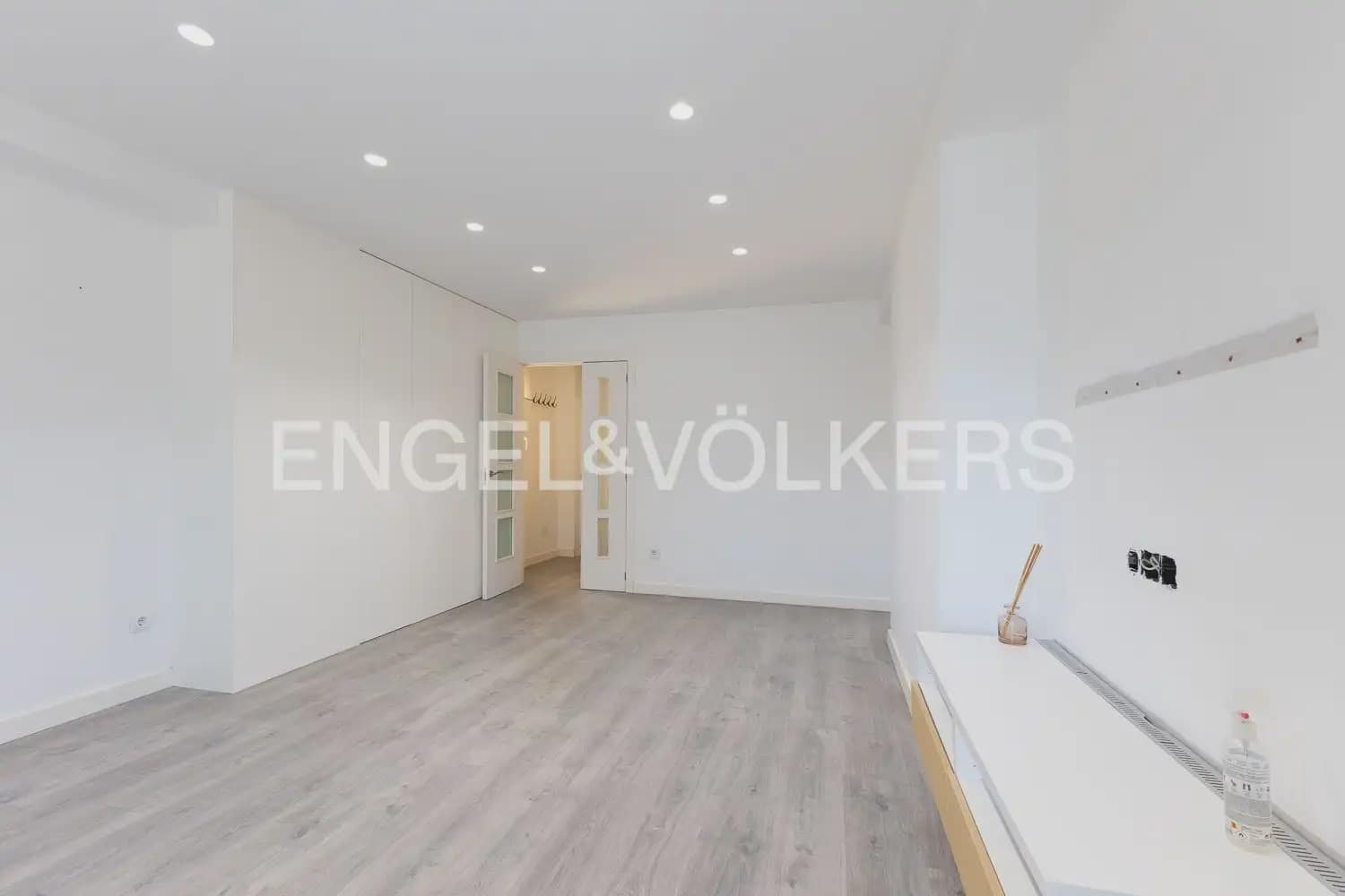 4 sypialnia Mieszkanie na sprzedaż w Miasto Walencja z garażem - 335 000 € (Ref: 9897653)