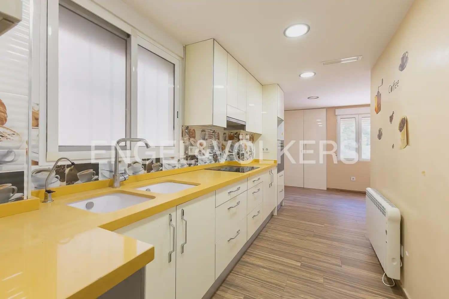 4 sypialnia Mieszkanie na sprzedaż w Miasto Walencja z garażem - 335 000 € (Ref: 9897653)