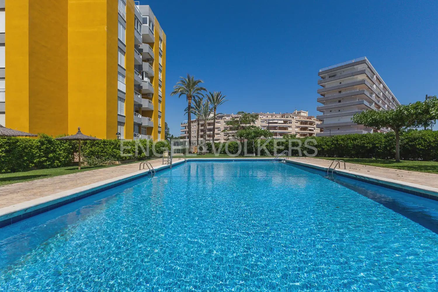 2 bedroom Flat for rent in Canet d'En Berenguer with pool garage - € 900 (Ref: 9897654)