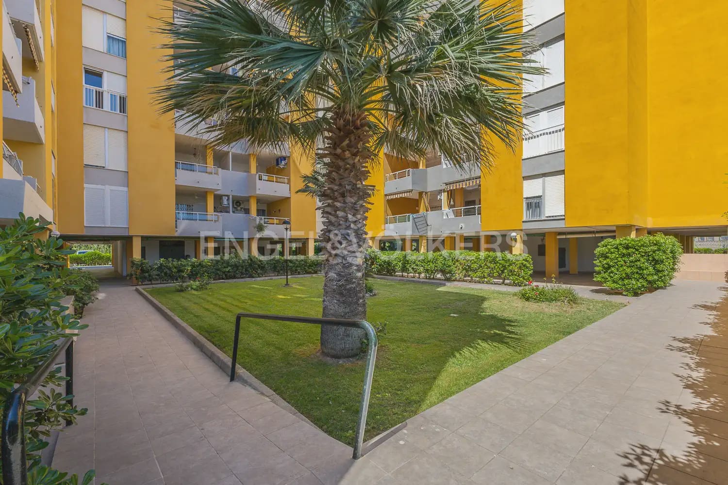 2 bedroom Flat for rent in Canet d'En Berenguer with pool garage - € 900 (Ref: 9897654)