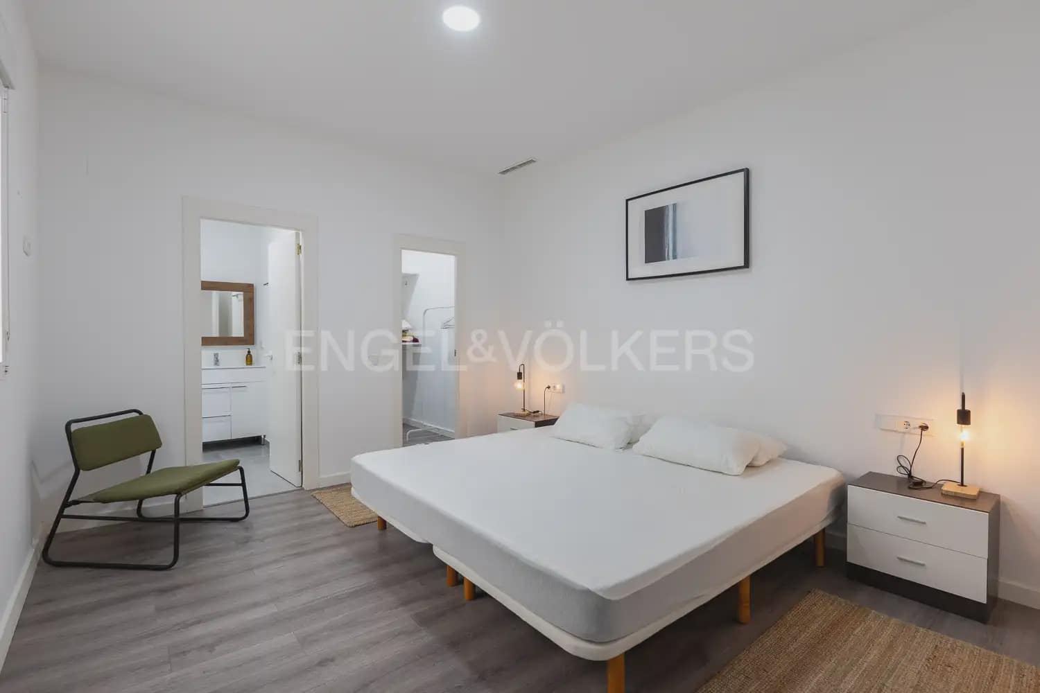 Piso de 3 habitaciones en València ciudad en alquiler con garaje - 2.300 € (Ref: 9897657)