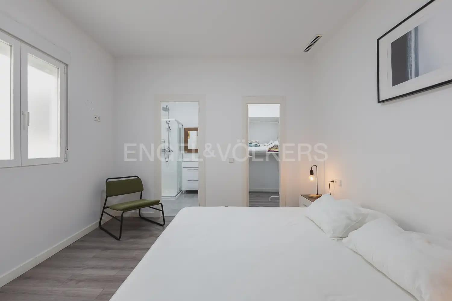 Piso de 3 habitaciones en València ciudad en alquiler con garaje - 2.300 € (Ref: 9897657)
