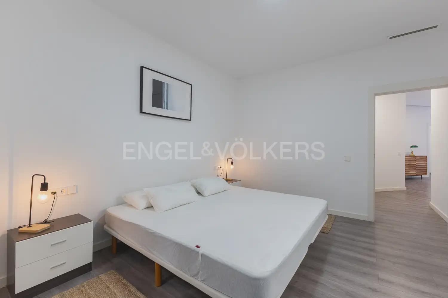 Piso de 3 habitaciones en València ciudad en alquiler con garaje - 2.300 € (Ref: 9897657)