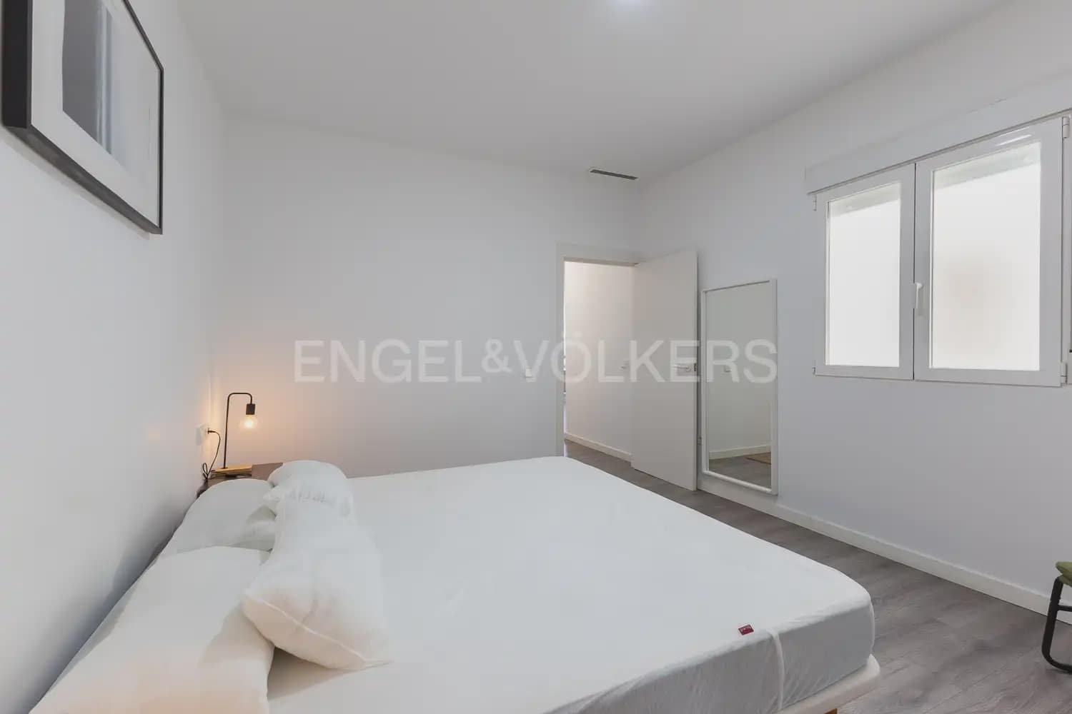 Piso de 3 habitaciones en València ciudad en alquiler con garaje - 2.300 € (Ref: 9897657)