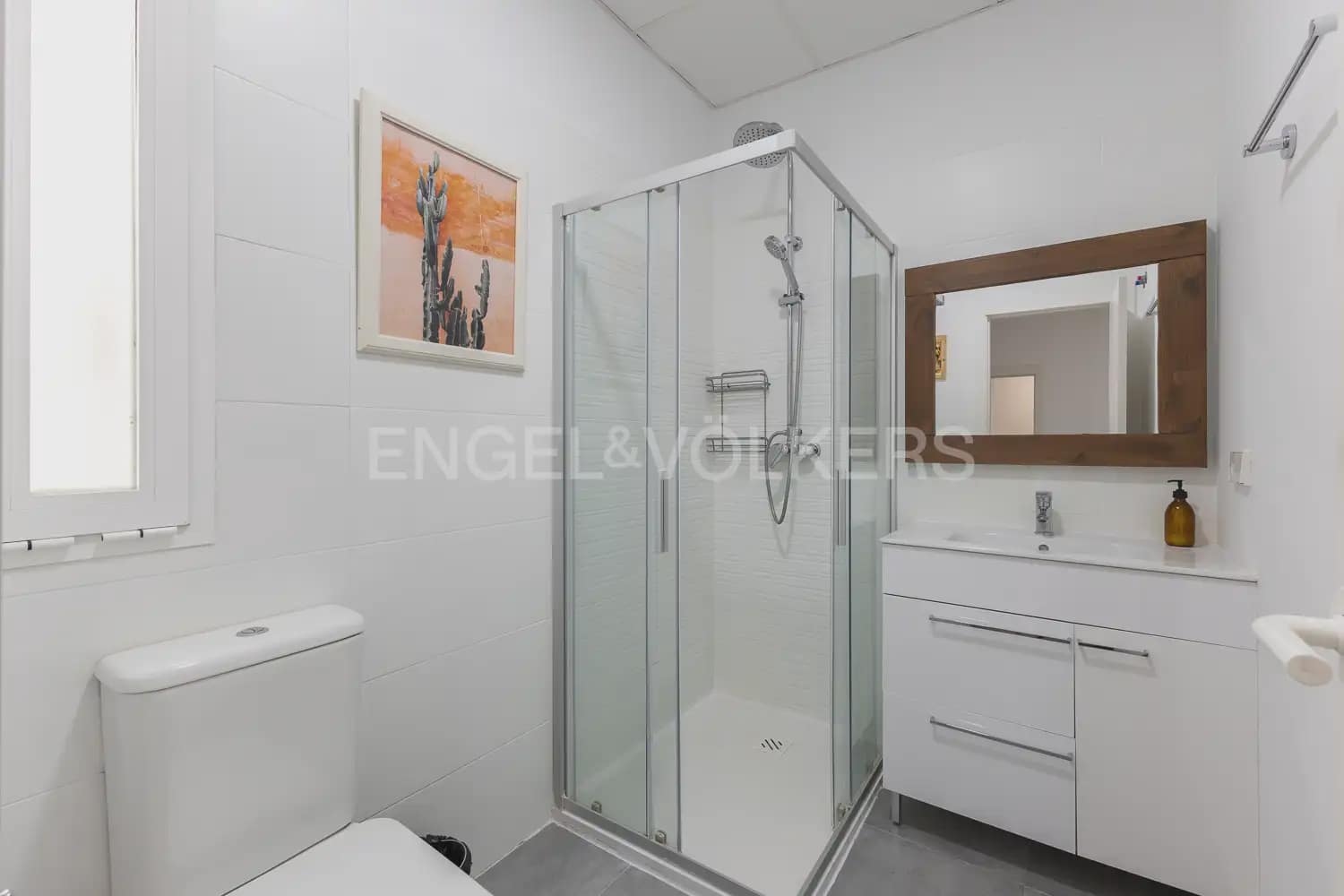 Piso de 3 habitaciones en València ciudad en alquiler con garaje - 2.300 € (Ref: 9897657)