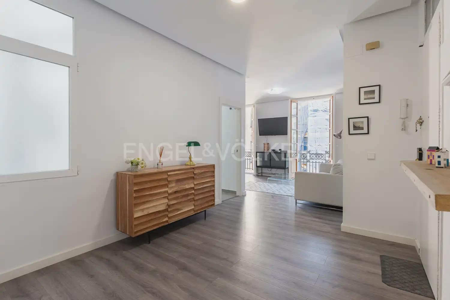 Piso de 3 habitaciones en València ciudad en alquiler con garaje - 2.300 € (Ref: 9897657)