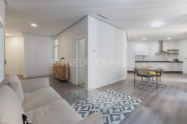 Piso de 3 habitaciones en La Seu, València ciudad en alquiler con garaje - 2.300 € (Ref: 9897657)