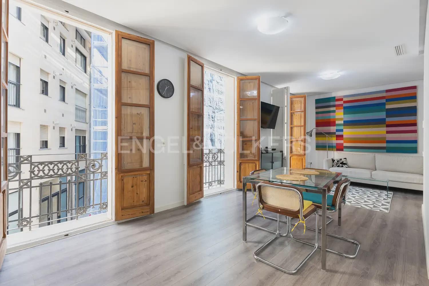 Piso de 3 habitaciones en València ciudad en alquiler con garaje - 2.300 € (Ref: 9897657)