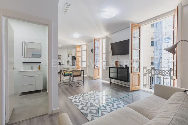 Piso de 3 habitaciones en La Seu, València ciudad en alquiler con garaje - 2.300 € (Ref: 9897657)