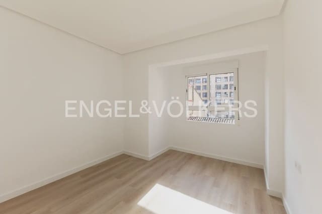 4 quarto Apartamento para venda em Mont-Olivet, Valência cidade - 248 000 € (Ref: 9897661)