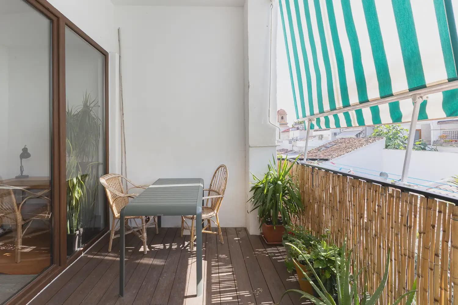 2 soveværelse Lejlighed til leje i Valencia by - € 2.200 (Ref: 9897663)