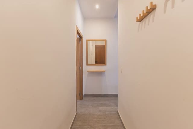 2 soveværelse Lejlighed til leje i Cabanyal-Canyamelar, Valencia by - € 2.200 (Ref: 9897663)