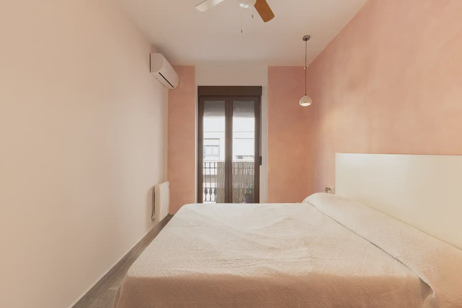 2 soveværelse Lejlighed til leje i Valencia by - € 2.200 (Ref: 9897663)