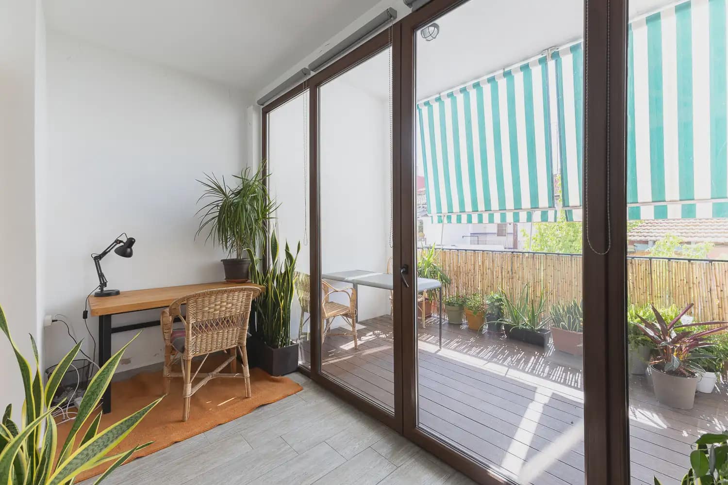 2 soveværelse Lejlighed til leje i Valencia by - € 2.200 (Ref: 9897663)