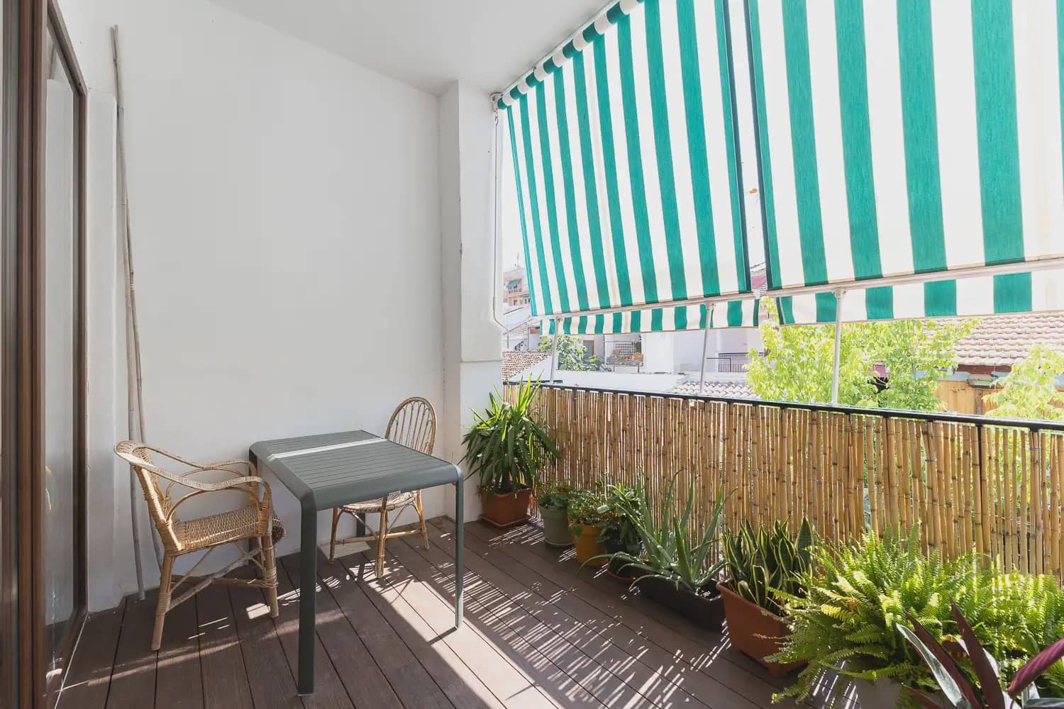 2 soveværelse Lejlighed til leje i Valencia by - € 2.200 (Ref: 9897663)