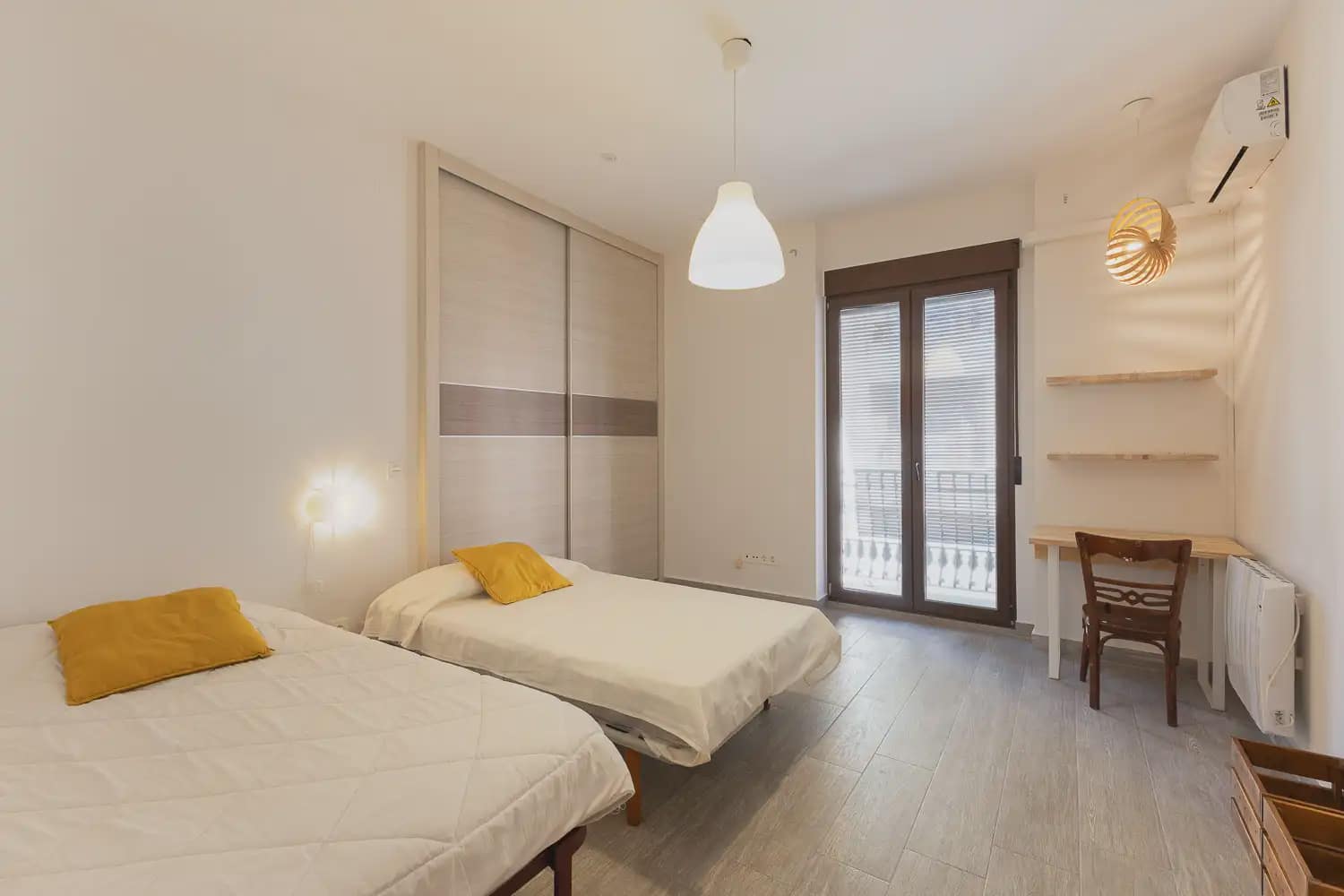 2 soveværelse Lejlighed til leje i Valencia by - € 2.200 (Ref: 9897663)