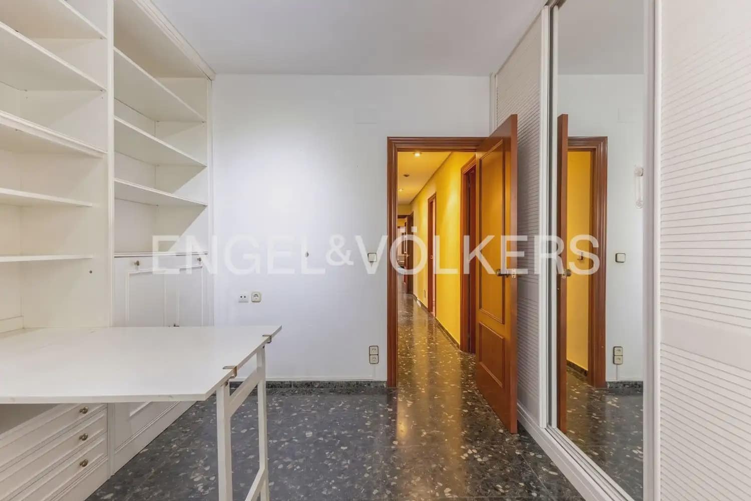 4 soveværelse Lejlighed til salg i Valencia by med garage - € 581.500 (Ref: 9897664)