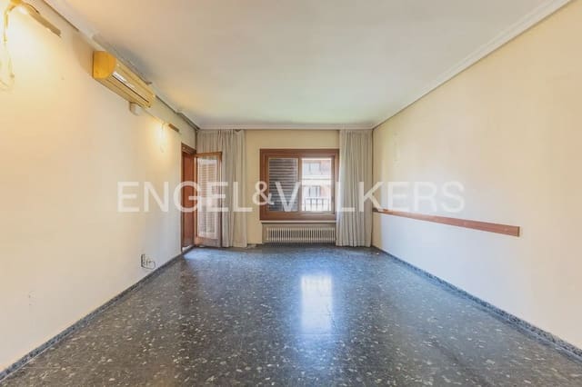4 slaapkamer Flat te koop in El Pilar, Valencia stad met garage - € 575.000 (Ref: 9897664)