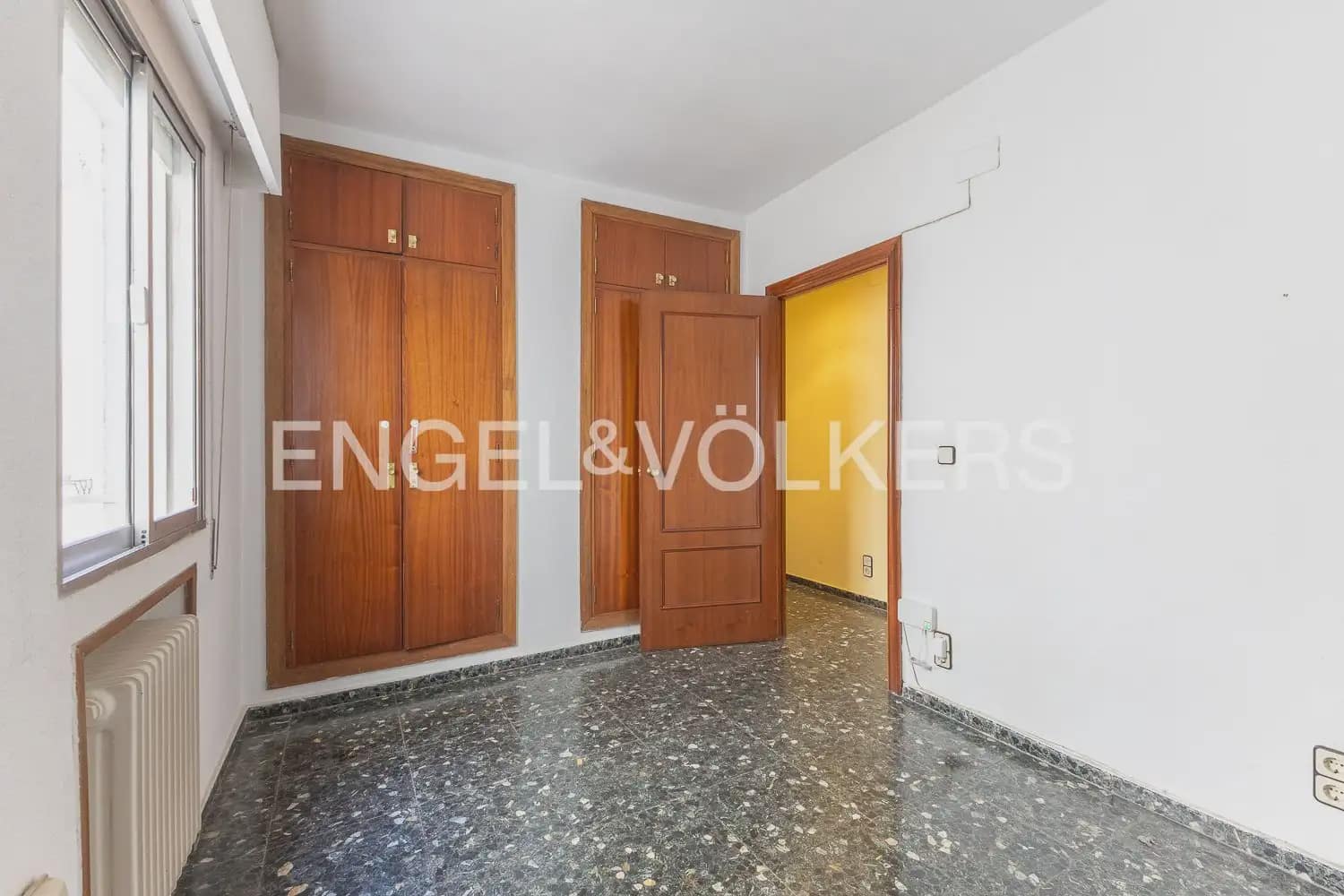 4 slaapkamer Flat te koop in Valencia stad met garage - € 575.000 (Ref: 9897664)