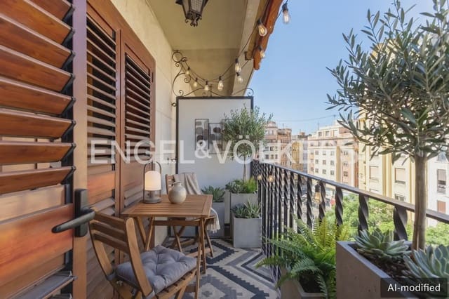 4 slaapkamer Flat te koop in El Pilar, Valencia stad met garage - € 575.000 (Ref: 9897664)