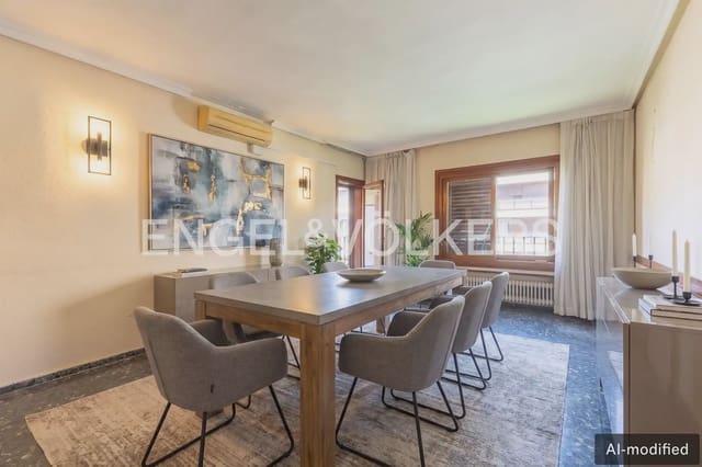 4 slaapkamer Flat te koop in El Pilar, Valencia stad met garage - € 575.000 (Ref: 9897664)