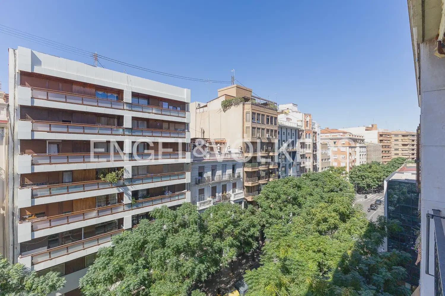 4 slaapkamer Flat te koop in Valencia stad met garage - € 575.000 (Ref: 9897664)