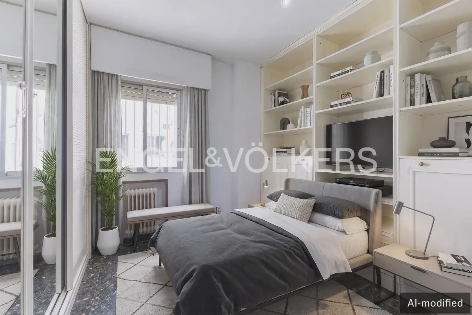 4 slaapkamer Flat te koop in Valencia stad met garage - € 575.000 (Ref: 9897664)