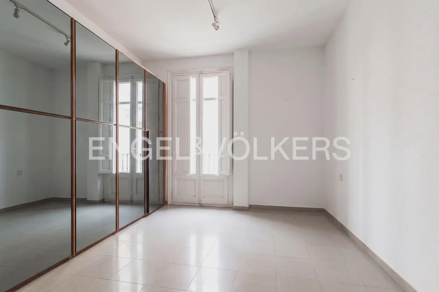 3 chambre Appartement à vendre à Valence ville - 1 100 000 € (Ref: 9897666)
