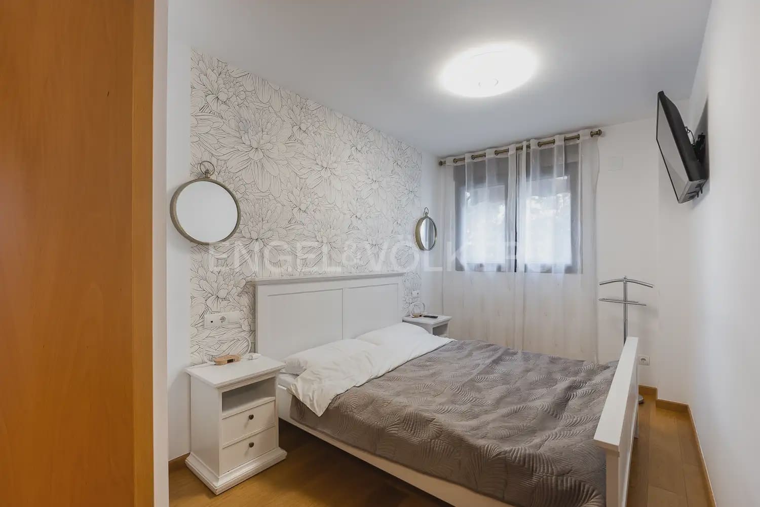 2 slaapkamer Flat te huur in Valencia stad met garage - € 2.000 (Ref: 9897667)