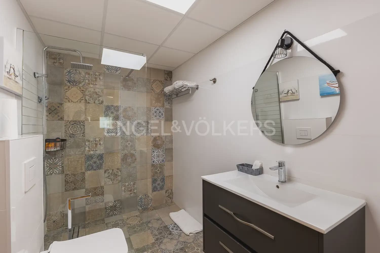 2 slaapkamer Flat te huur in Valencia stad met garage - € 2.000 (Ref: 9897667)