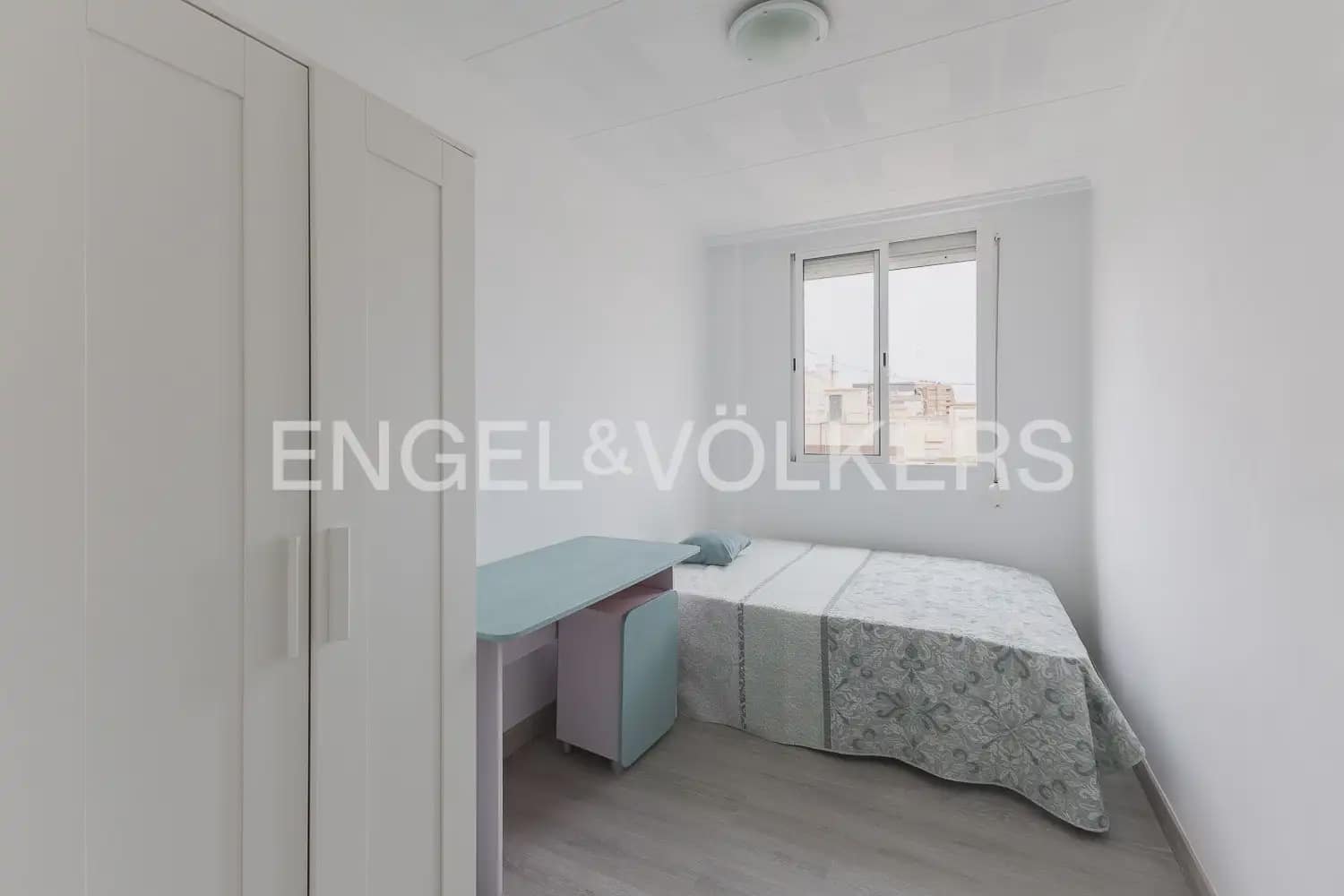 4 Zimmer Wohnung zu verkaufen in Valencia Stadt - 370.000 € (Ref: 9897669)