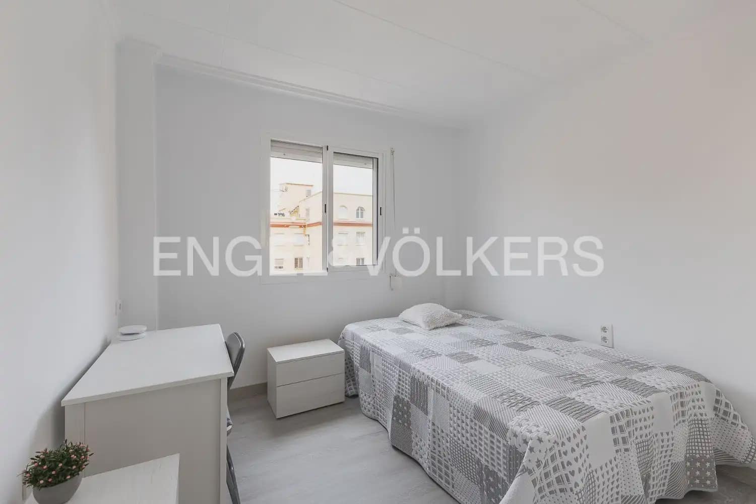 4 Zimmer Wohnung zu verkaufen in Valencia Stadt - 370.000 € (Ref: 9897669)