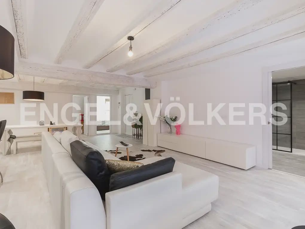 Appartement de 2 chambres à louer à Valence ville - 1 800 € (Ref: 9897670)