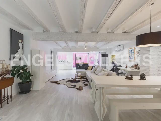 Appartement de 2 chambres à louer à Tres Forques, Valence ville - 1 800 € (Ref: 9897670)