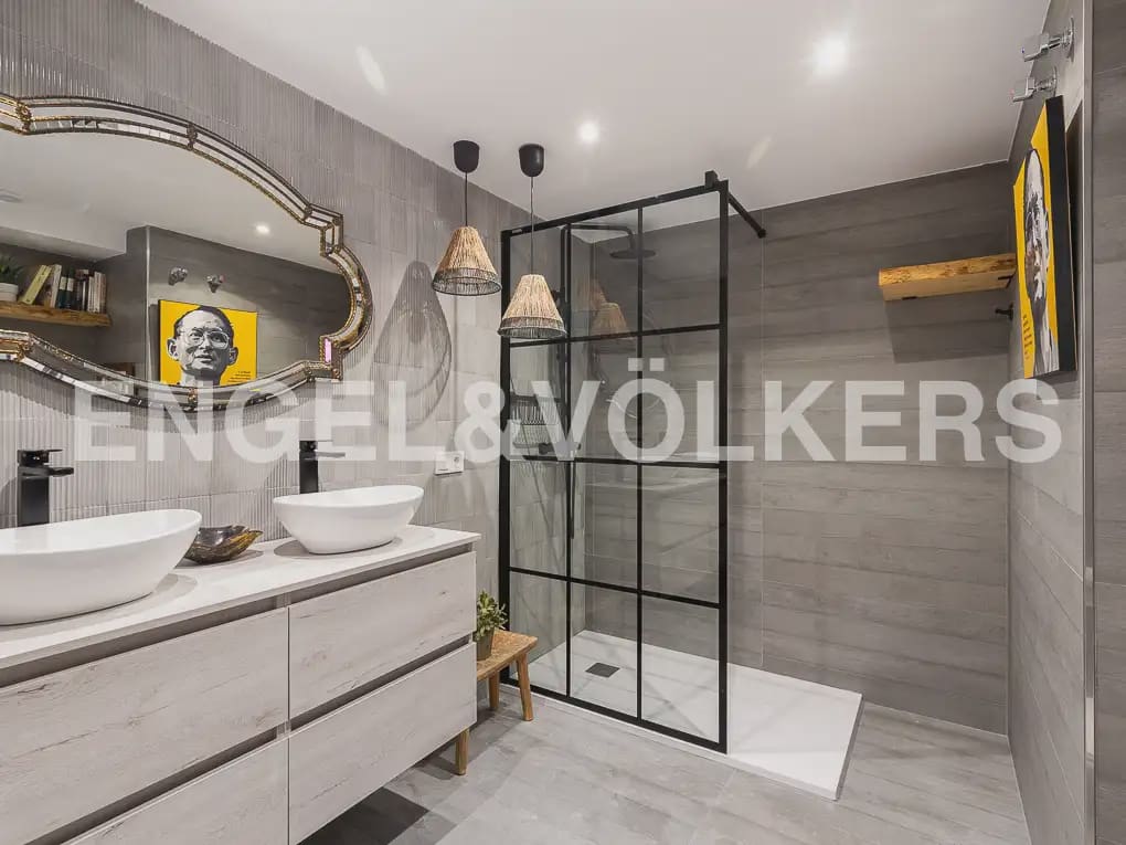 Appartement de 2 chambres à louer à Valence ville - 1 800 € (Ref: 9897670)