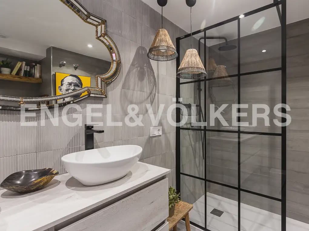 Appartement de 2 chambres à louer à Valence ville - 1 800 € (Ref: 9897670)