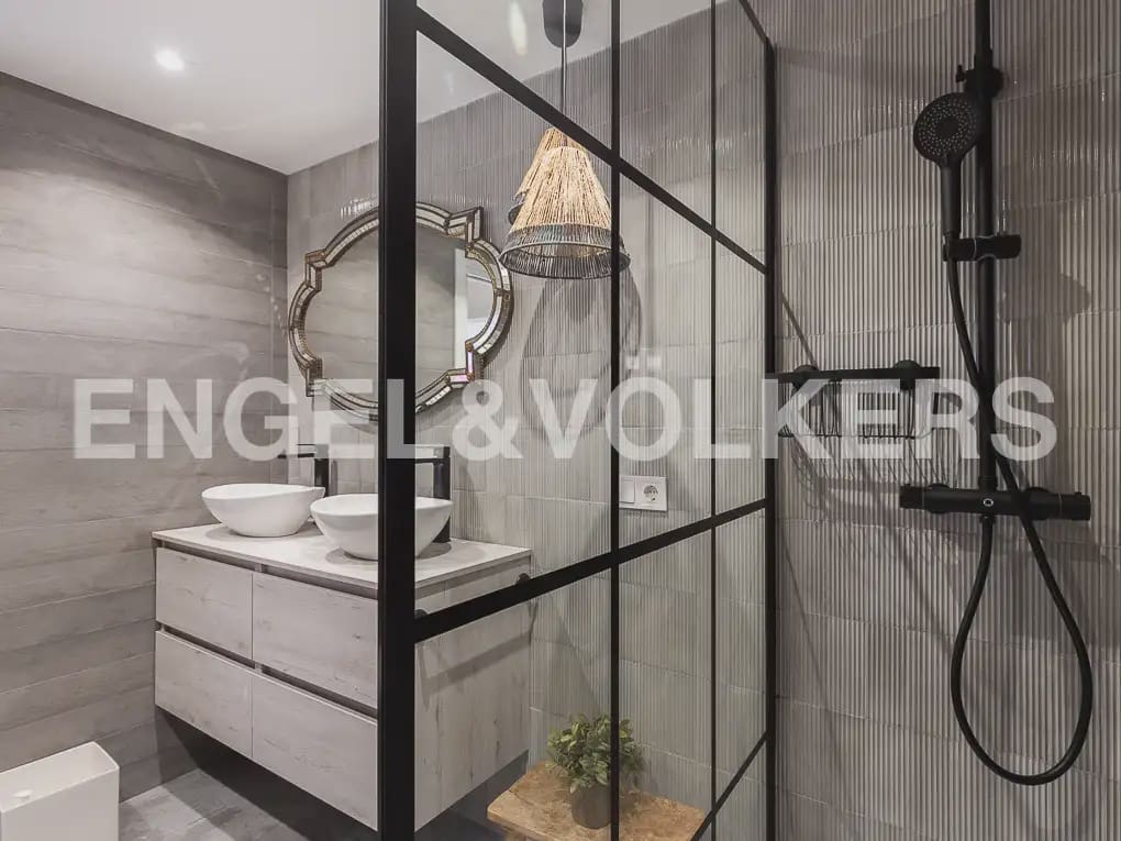 Appartement de 2 chambres à louer à Valence ville - 1 800 € (Ref: 9897670)