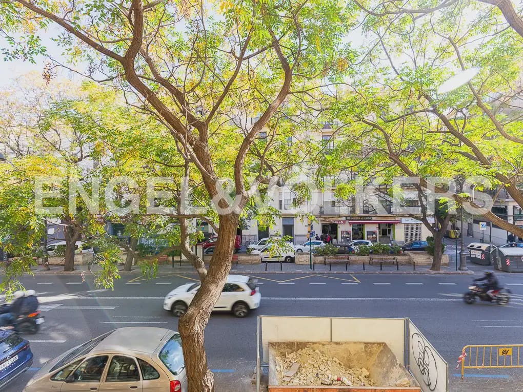 Appartement de 2 chambres à louer à Valence ville - 1 800 € (Ref: 9897670)