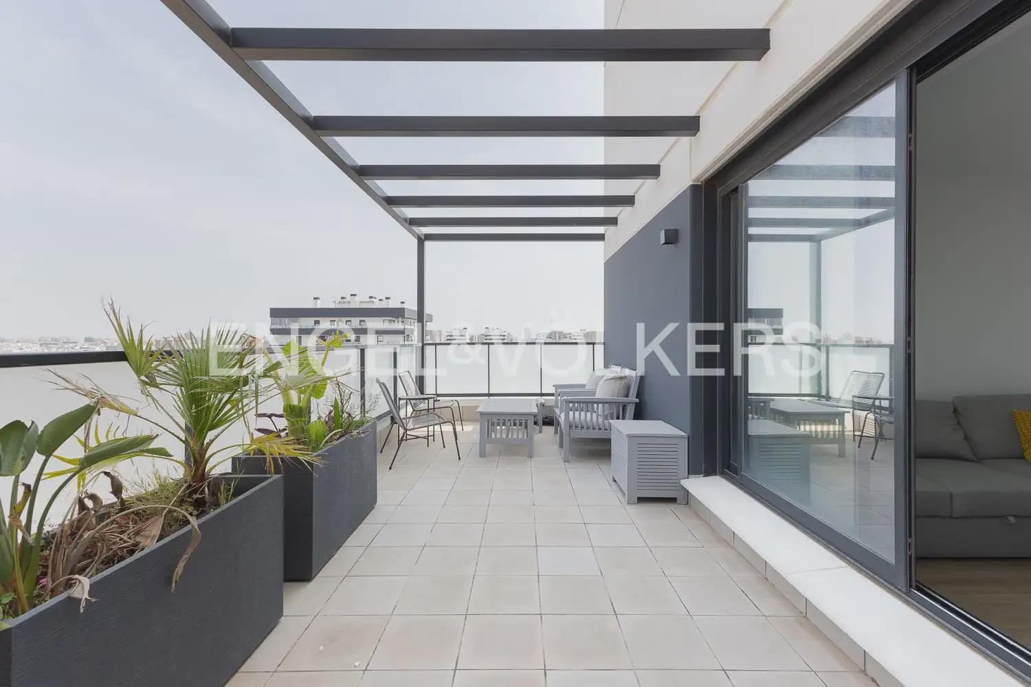 4 camera da letto Appartamento da affittare in Valencia citta con piscina garage - 2.800 € (Rif: 9897672)