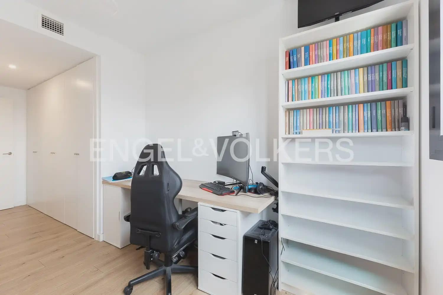 4 camera da letto Appartamento da affittare in Valencia citta con piscina garage - 2.800 € (Rif: 9897672)