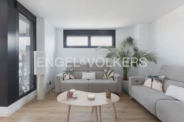 Appartement de 4 chambres à louer à Ciutat de les Arts i de les Ciencies, Valence ville avec piscine garage - 2 800 € (Ref: 9897672)
