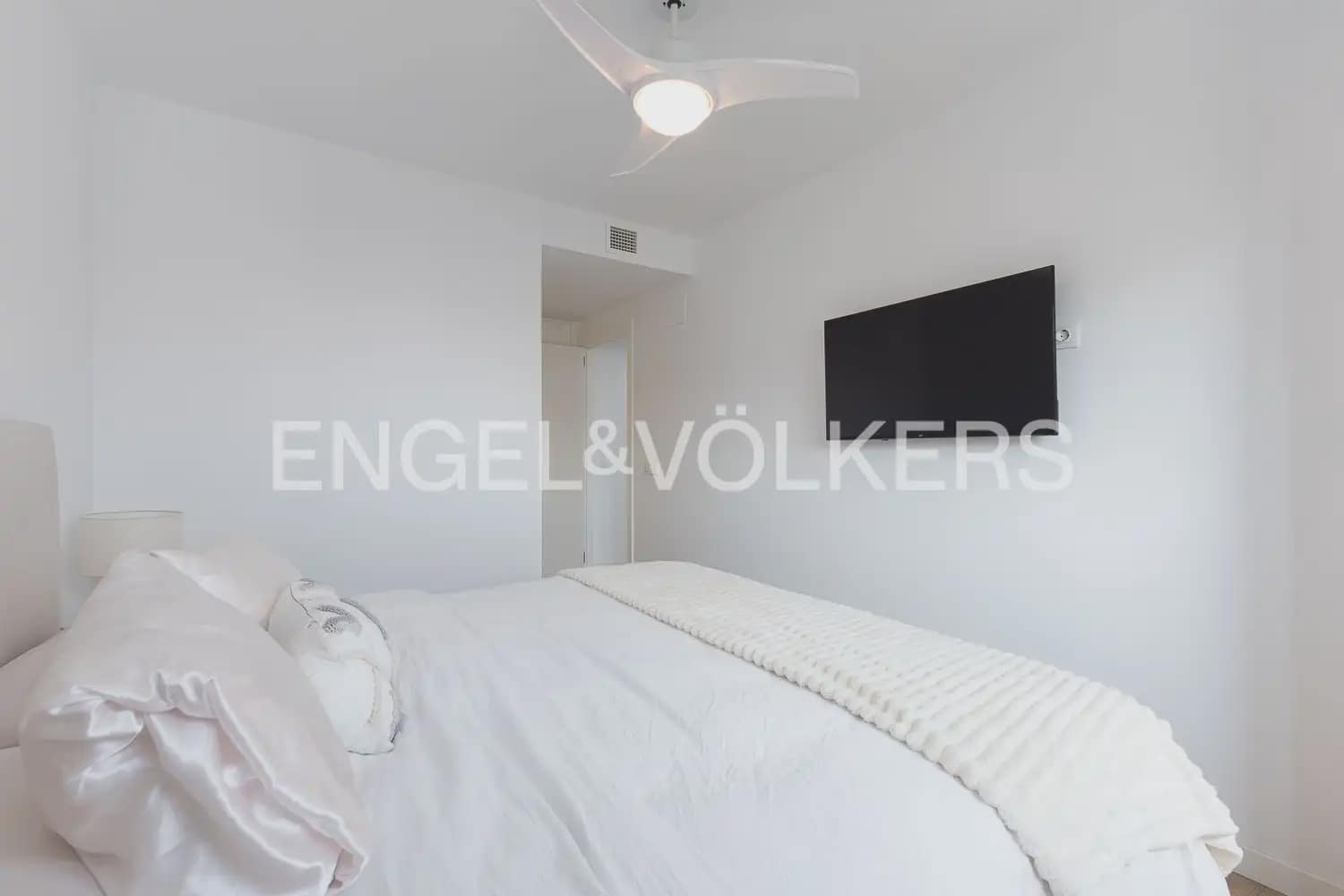 4 camera da letto Appartamento da affittare in Valencia citta con piscina garage - 2.800 € (Rif: 9897672)