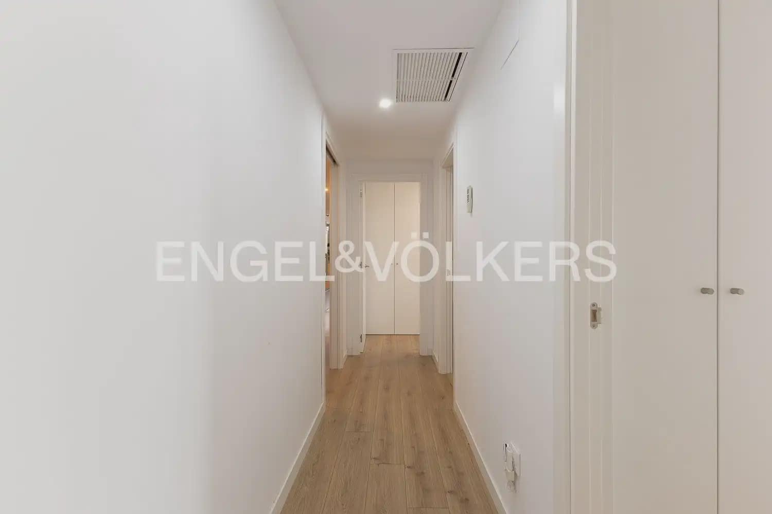 4 camera da letto Appartamento da affittare in Valencia citta con piscina garage - 2.800 € (Rif: 9897672)