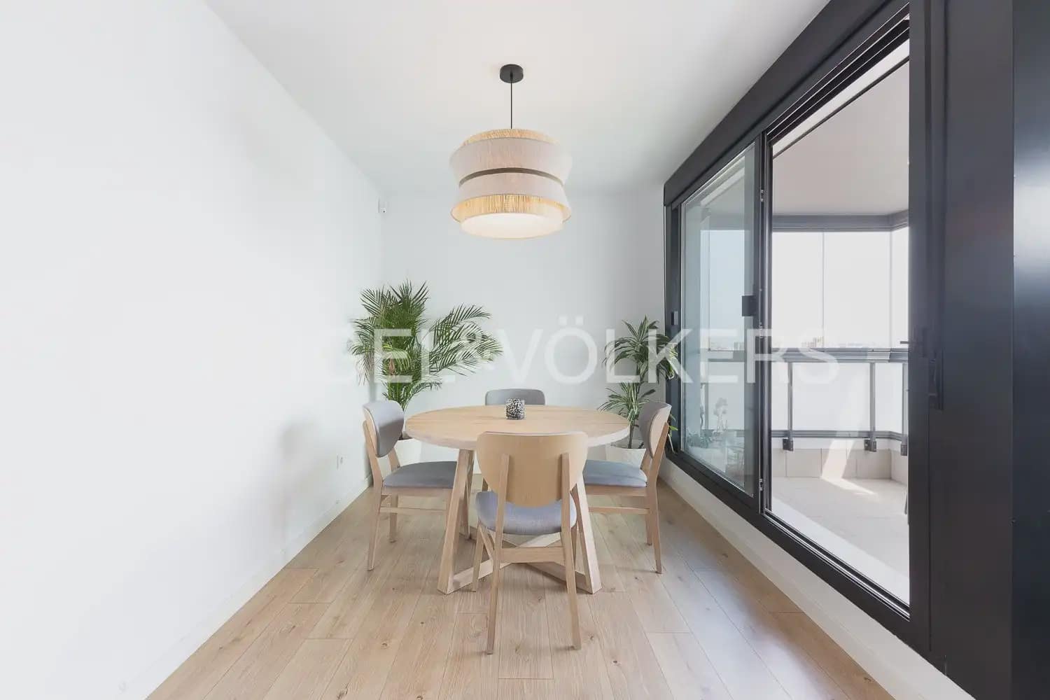 4 camera da letto Appartamento da affittare in Valencia citta con piscina garage - 2.800 € (Rif: 9897672)